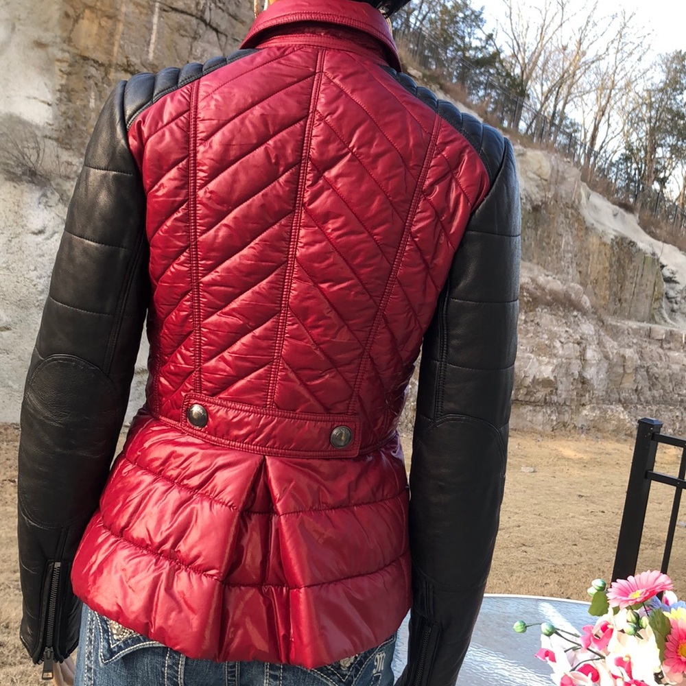 Authentic Burberry leather jacket - Picture 3 of 8